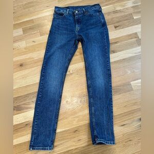 Levi’s 510 skinny Fit Jean. Men’s and Women’s W30 x L32